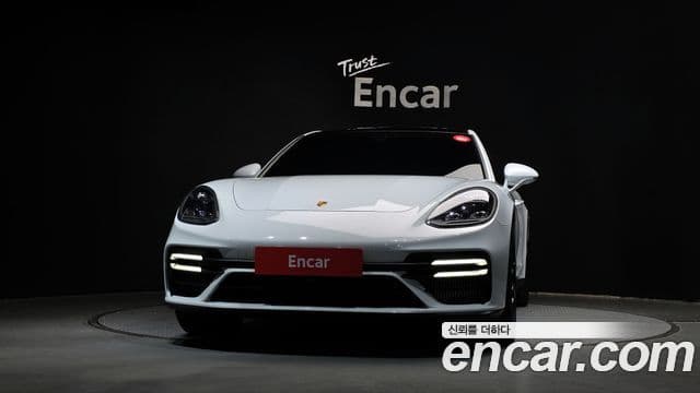 Porsche Panamera (971), 2021 3