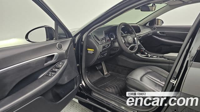 Hyundai Sonata (DN8) Premium Family, 2020 10