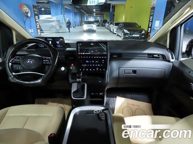 Hyundai Staria Modern, 2022 все фото