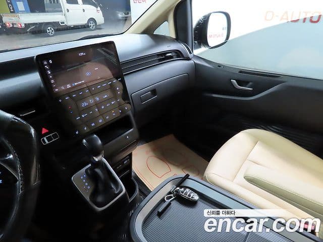 Hyundai Staria Modern, 2022 12