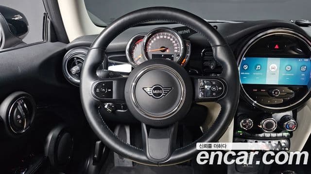 Mini Cooper 3세대, 2022 13