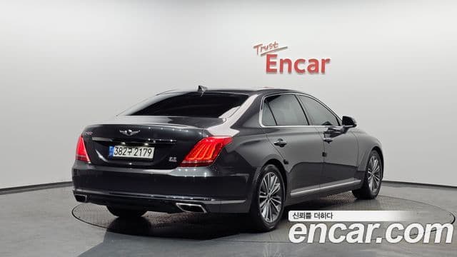 Genesis EQ900 Luxury, 2018 2