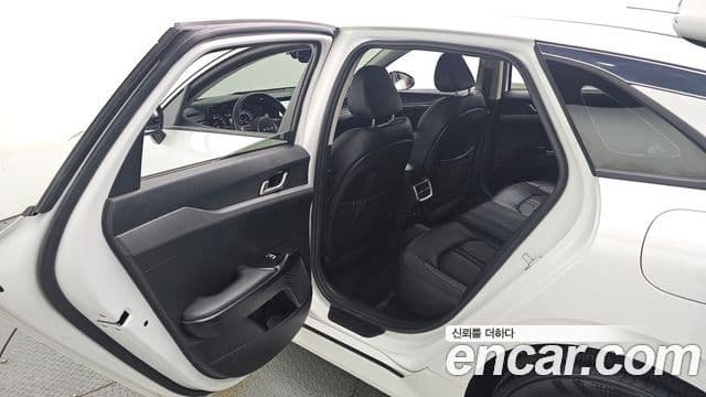 Kia K5 3세대 Prestige, 2023 12