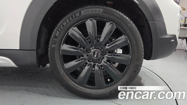 Mini Cooper Countryman 2세대, 2024 все фото