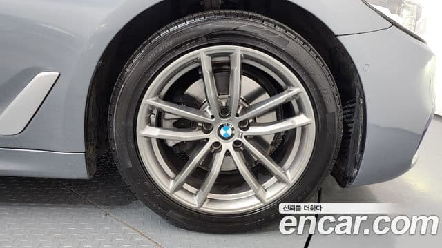 BMW 5시리즈 (G30) 520d M Sport Plus, 2019 все фото