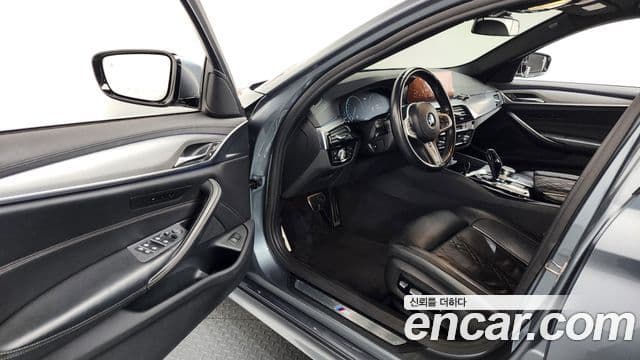 BMW 5시리즈 (G30) 520d M Sport Plus, 2019 10