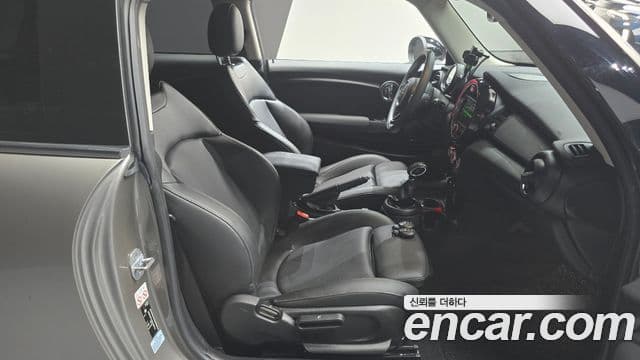 Mini Cooper 3세대, 2019 10