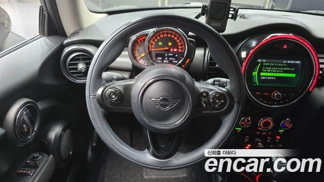 Mini Cooper 3세대, 2019 14