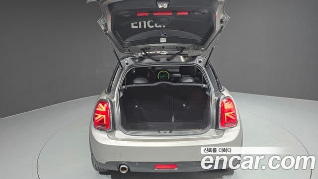 Mini Cooper 3세대, 2019 20