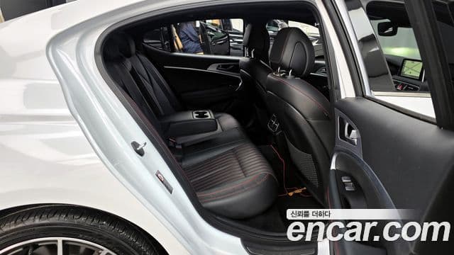 Genesis G70 Sport пакет, 2019 12