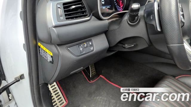 Genesis G70 Sport пакет, 2019 17