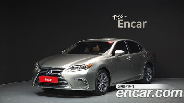 Lexus New ES300h XV60, 2018 1
