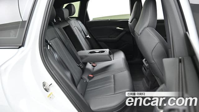 Audi Q6 e-Tron (GF) Premium, 2025 12