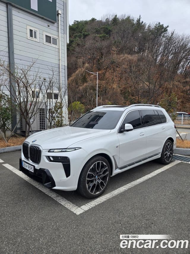 BMW X7 (G07) xDrive 40d M Sport 6인승, 2025 1