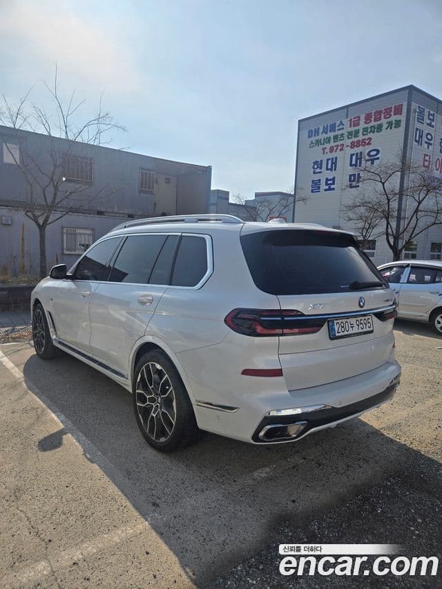 BMW X7 (G07) xDrive 40d M Sport 6인승, 2025 3