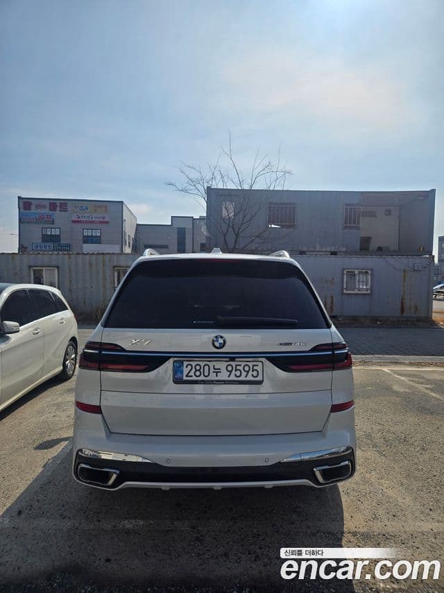 BMW X7 (G07) xDrive 40d M Sport 6인승, 2025 4