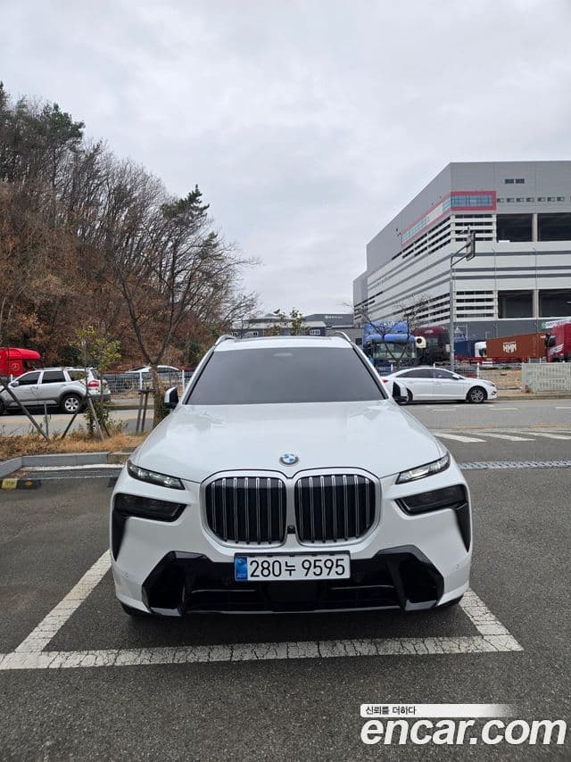 BMW X7 (G07) xDrive 40d M Sport 6인승, 2025 все фото