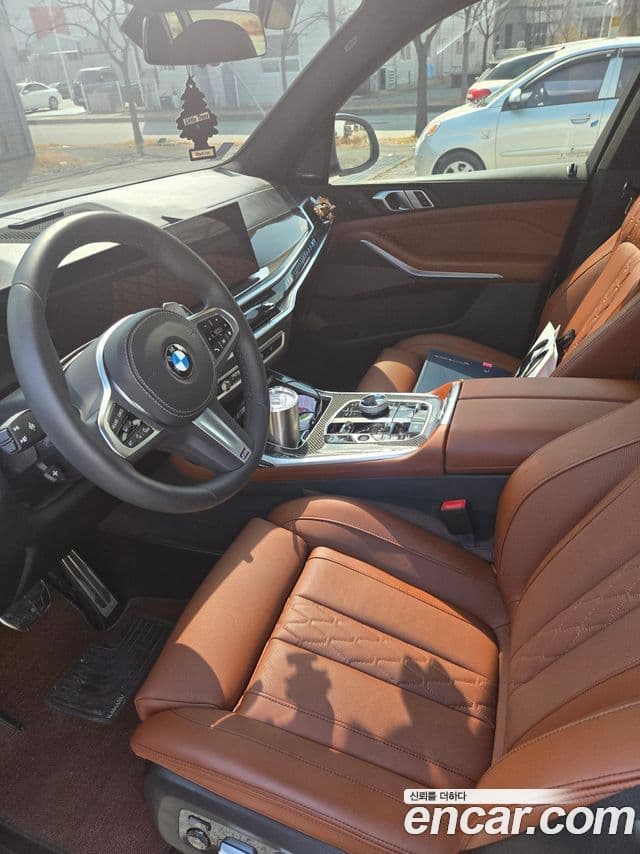 BMW X7 (G07) xDrive 40d M Sport 6인승, 2025 7