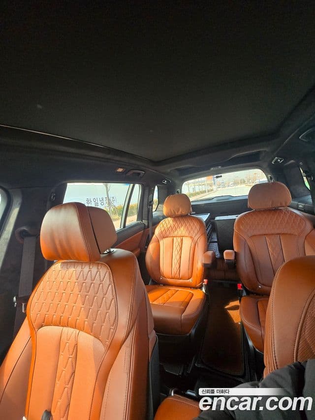 BMW X7 (G07) xDrive 40d M Sport 6인승, 2025 12