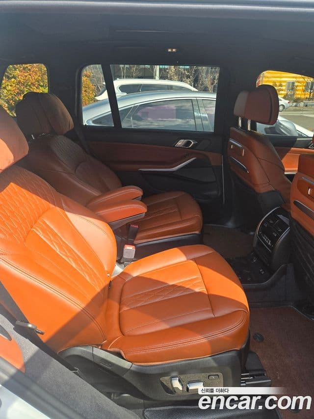 BMW X7 (G07) xDrive 40d M Sport 6인승, 2025 15