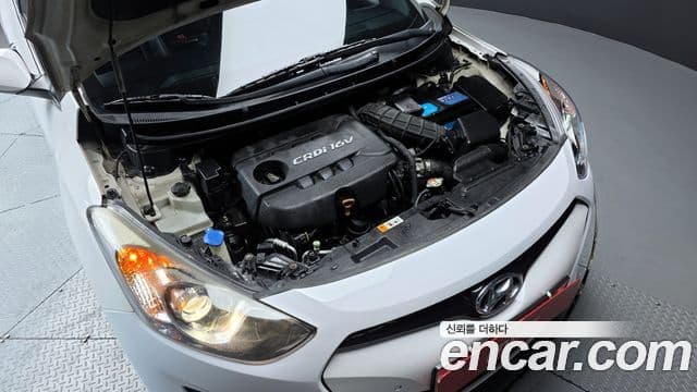 Hyundai i30(новый кузов / новое поколение) дизель 1.6 VGT Extreme, 2012 6