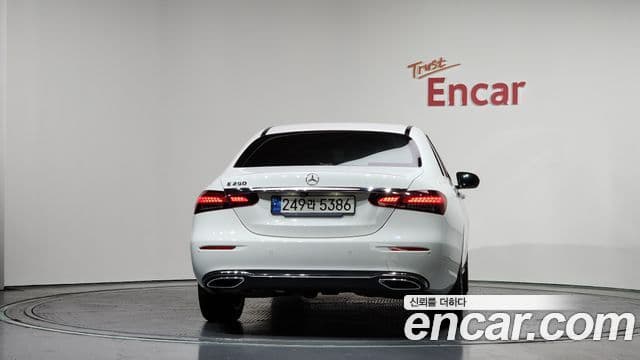 Mercedes-Benz E-класс W213 Avantgarde, 2021 4