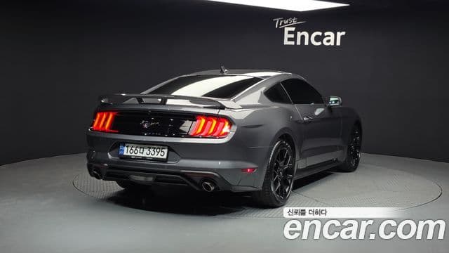 Ford Mustang купе, 2023 2