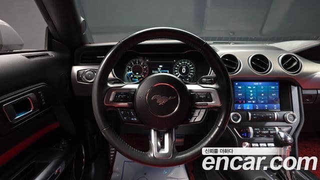 Ford Mustang купе, 2023 13