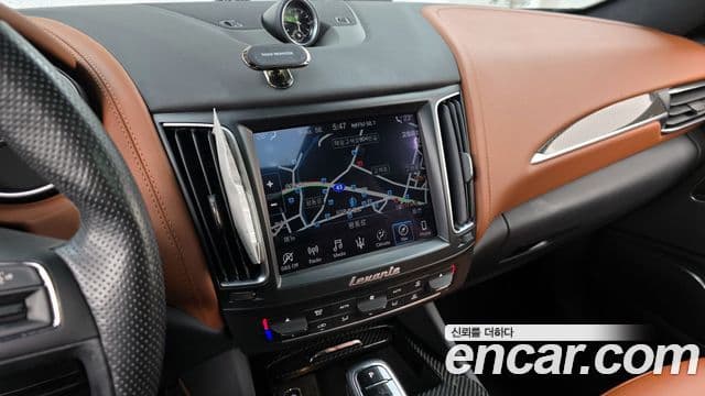 Maserati Levante 3.0 дизель AWD GranSport, 2019 14