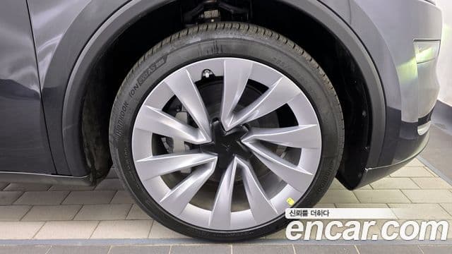 Tesla модель Y Long Range AWD, 2025 все фото