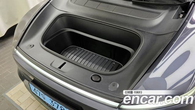 Tesla модель Y Long Range AWD, 2025 6