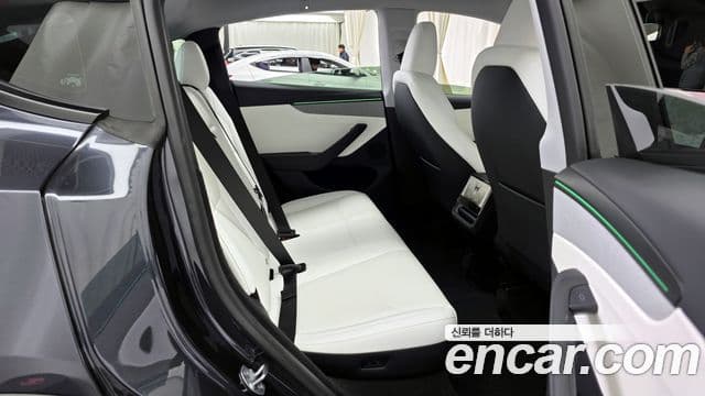 Tesla модель Y Long Range AWD, 2025 12