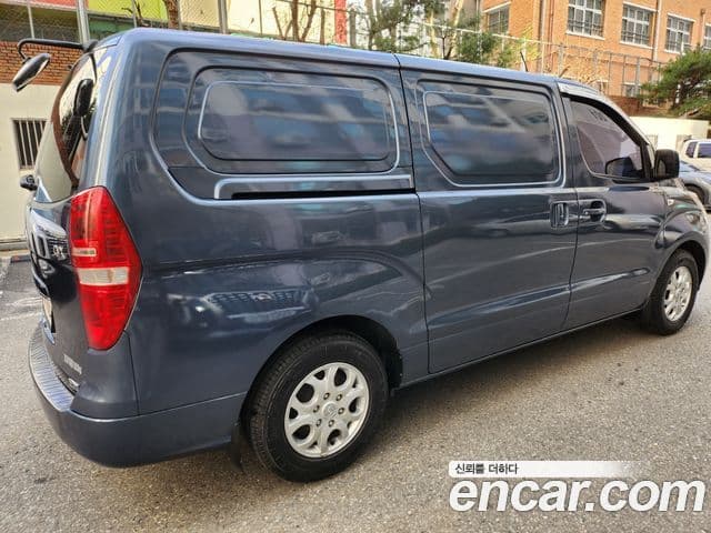 Hyundai Grand Starex CVX Deluxe, 2012 1