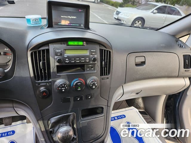 Hyundai Grand Starex CVX Deluxe, 2012 6