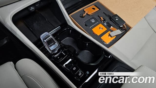 Volvo XC40 B4 Ultimate Bright, 2024 9