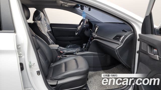 Hyundai Avante AD 1.6 GDI Smart, 2016 11