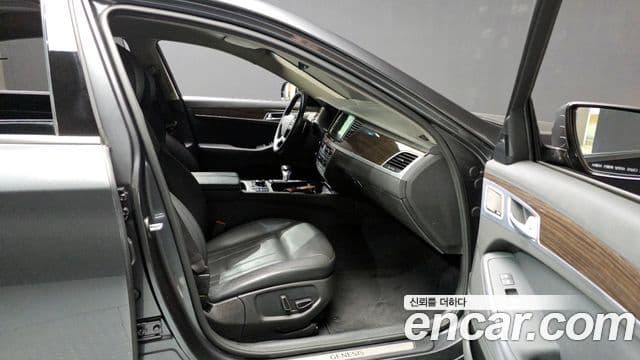 Genesis G80 Premium Luxury, 2018 17