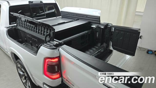 Dodge 램픽업, 2021 17