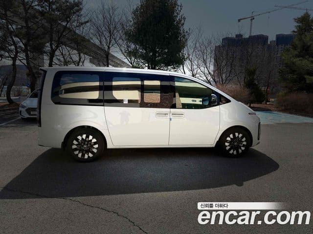 Hyundai Staria Inspiration, 2025 8