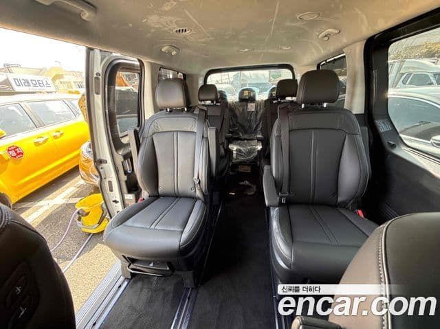 Hyundai Staria Inspiration, 2025 13