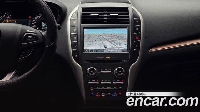 Lincoln MKC, 2017 14