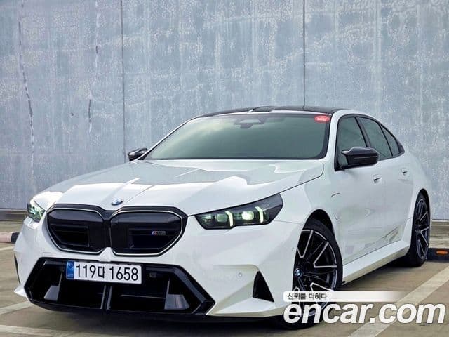 BMW M5 (G90) M5 седан, 2025 1