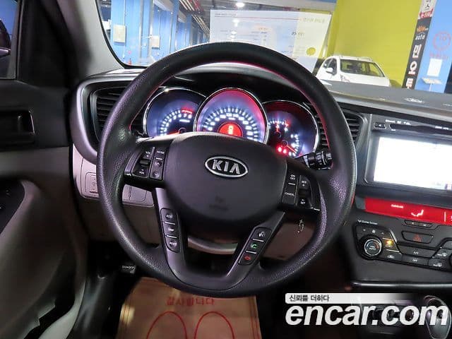 Kia K5 Special, 2013 10