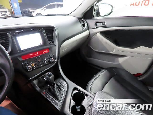 Kia K5 Special, 2013 11