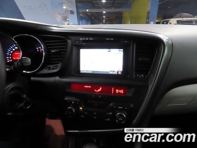 Kia K5 Special, 2013 12