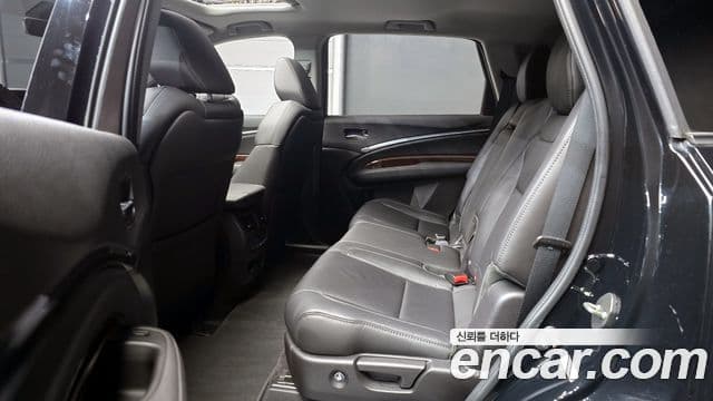 어큐라 MDX, 2017 13