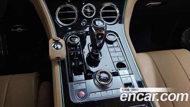 Bentley Continental GT 3세대 4.0 GT Azure, 2023 9