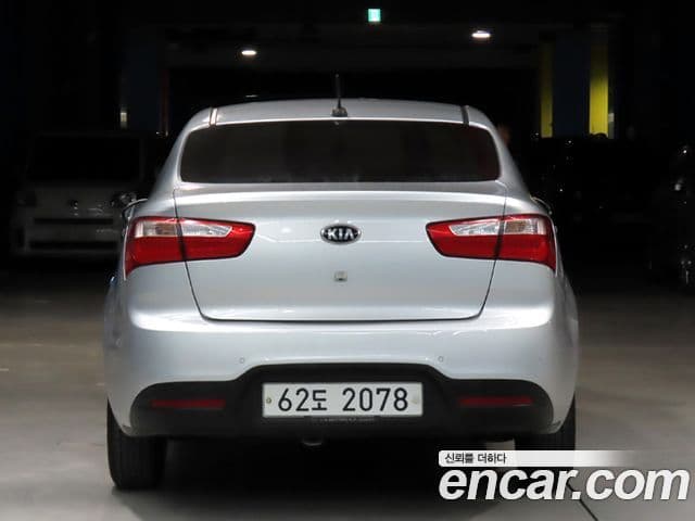 Kia All New Pride Trendy, 2014 3
