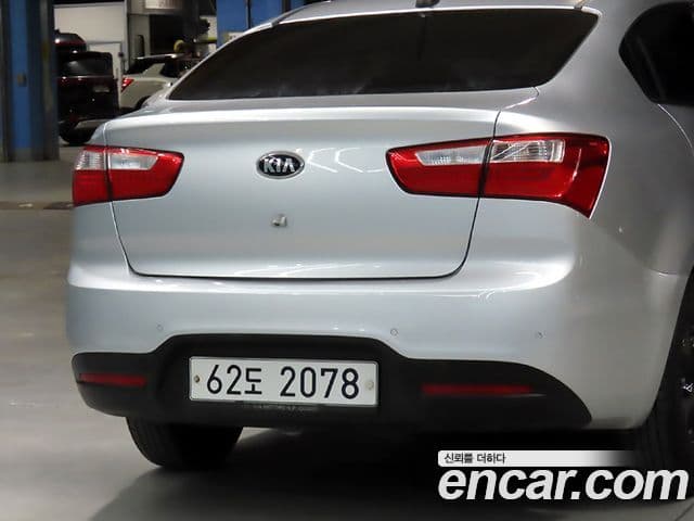 Kia All New Pride Trendy, 2014 17