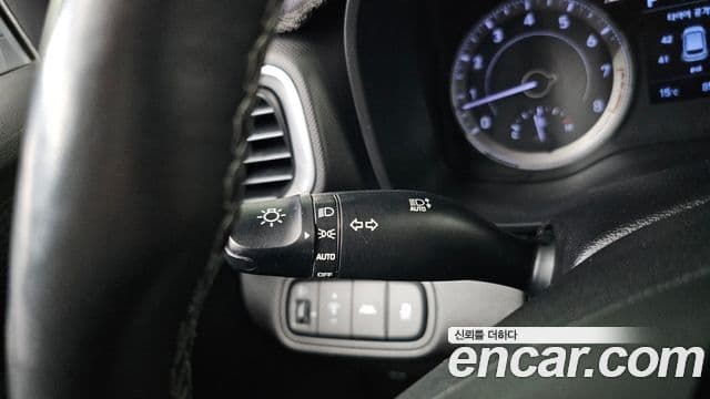 Hyundai Venue Modern, 2020 15